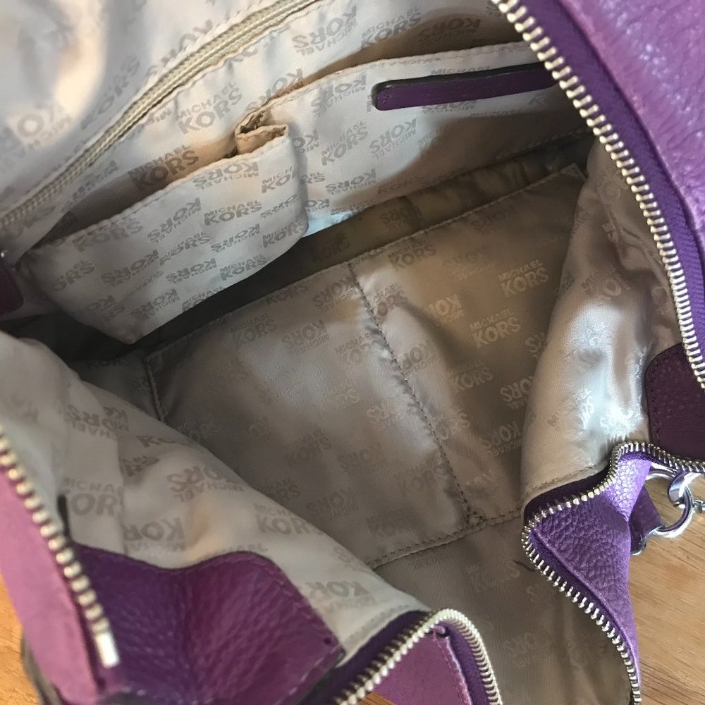 Michael Kors Purple Leather Shoulder Bag - Picture 4 of 7